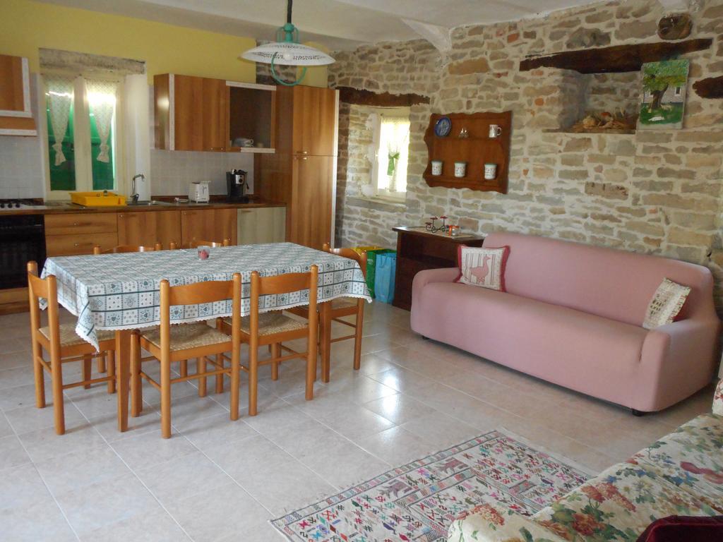 Agriturismo Cascina Serra Cossano Belbo Luaran gambar