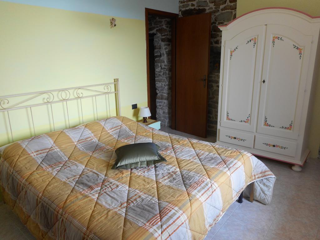 Agriturismo Cascina Serra Cossano Belbo Luaran gambar