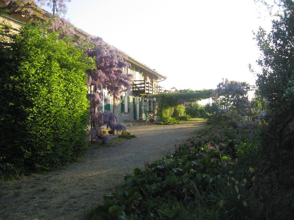 Agriturismo Cascina Serra Cossano Belbo Luaran gambar