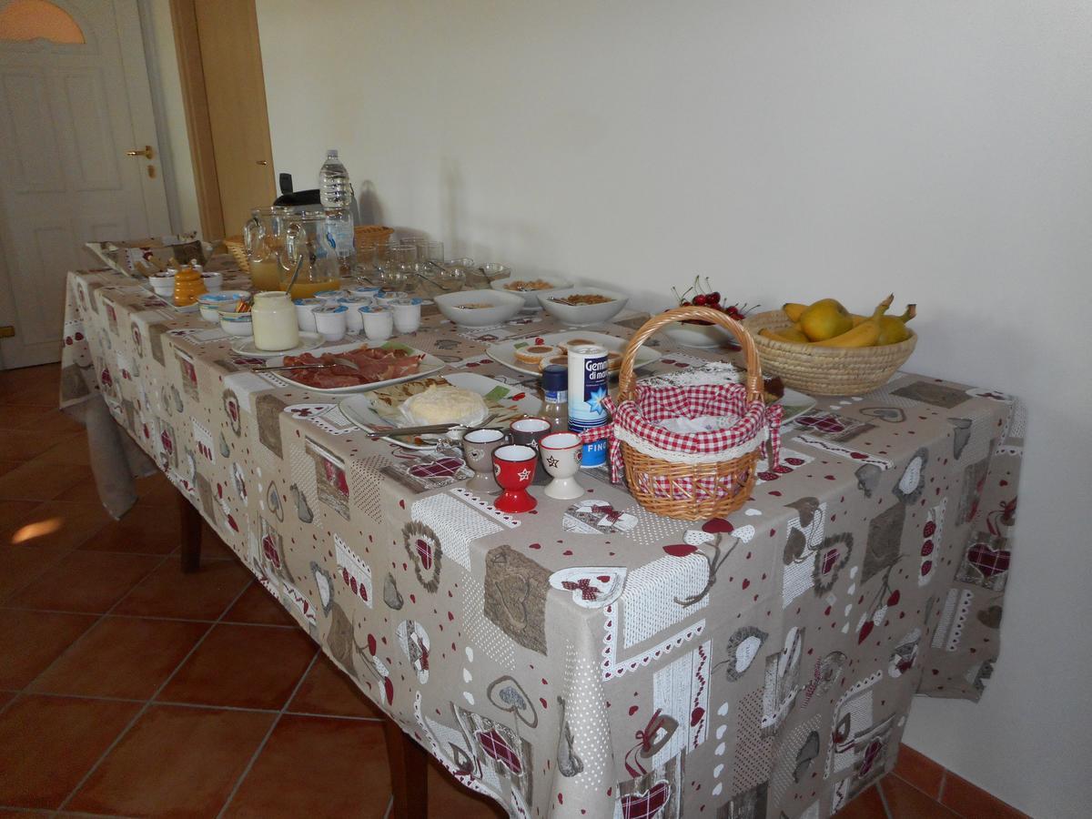Agriturismo Cascina Serra Cossano Belbo Luaran gambar