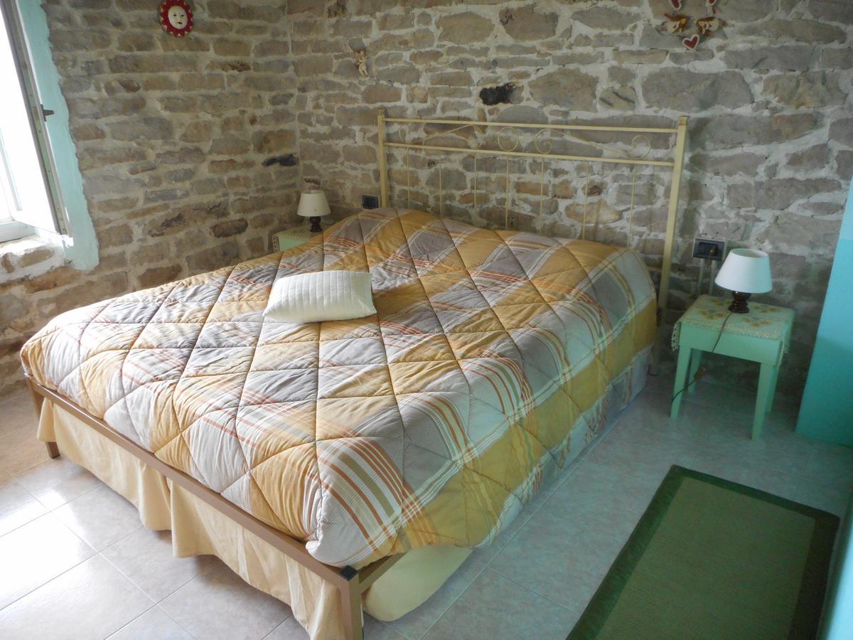 Agriturismo Cascina Serra Cossano Belbo Luaran gambar