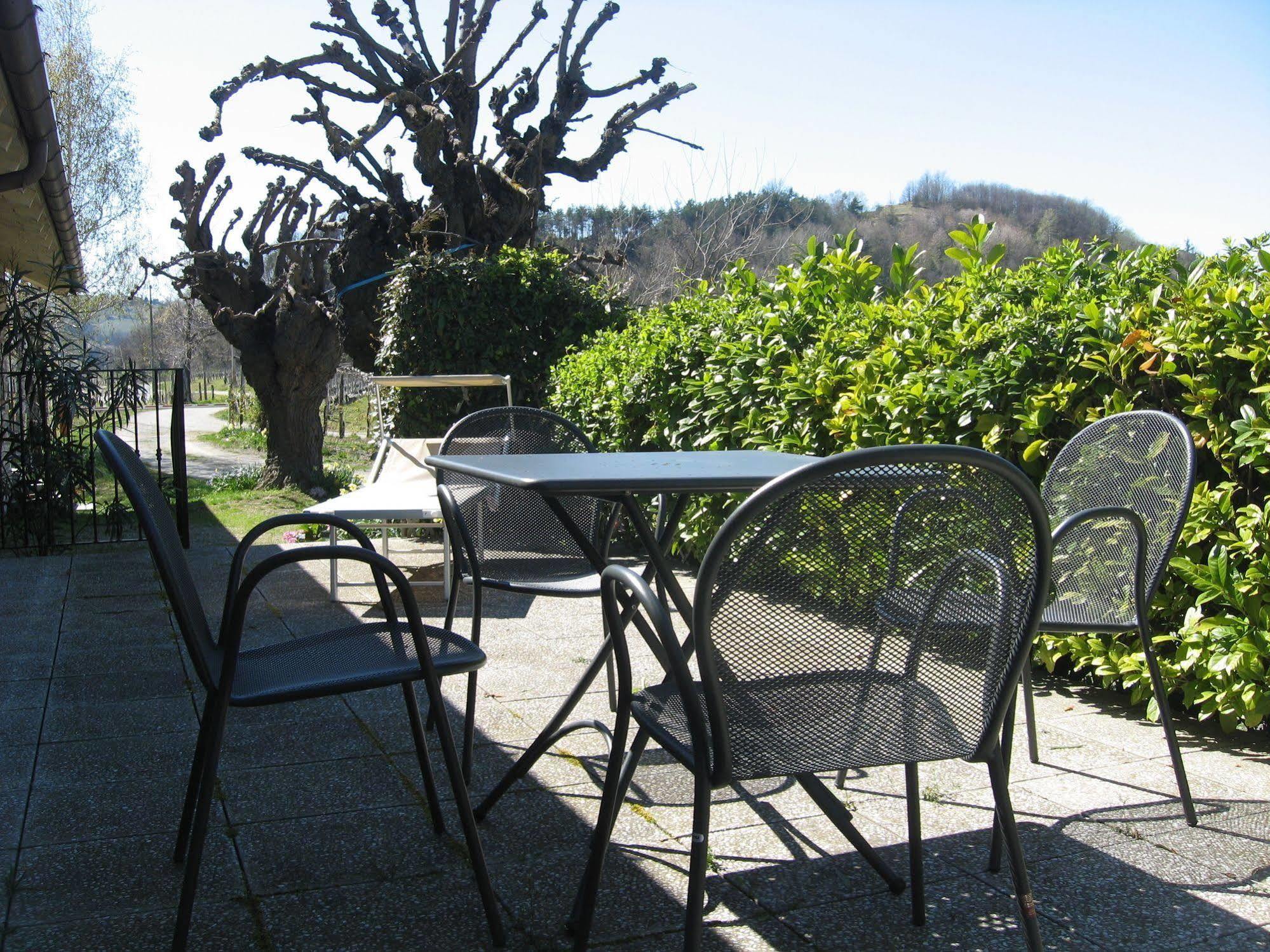 Agriturismo Cascina Serra Cossano Belbo Luaran gambar