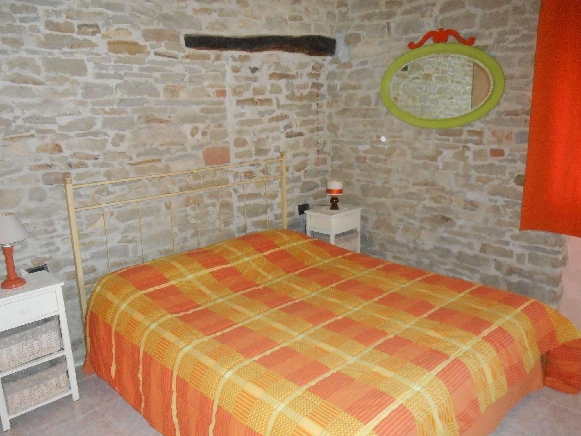 Agriturismo Cascina Serra Cossano Belbo Luaran gambar